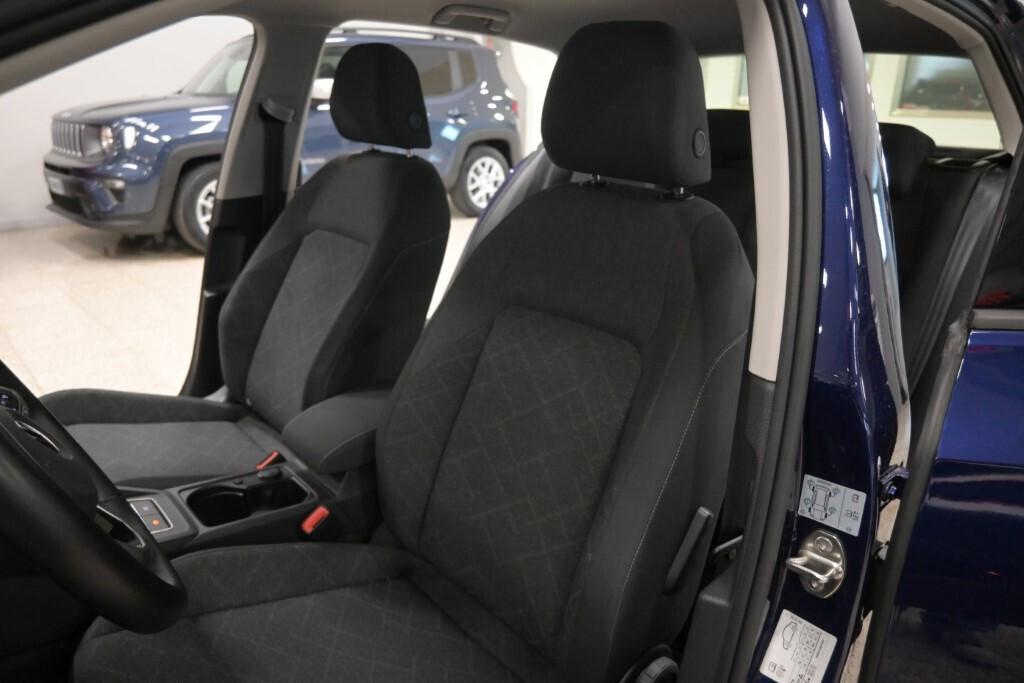 VOLKSWAGEN GOLF 8 2.0 TDI 115CV LIFE