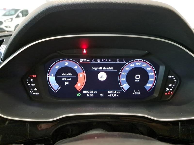 AUDI Q3 40 TDI quattro S tronic Business