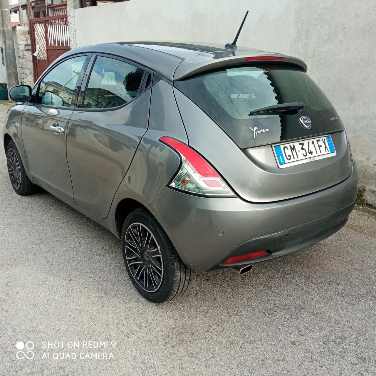Lancia Ypsilon 1.0 FireFly 5 porte S&S Hybrid Gold Plus