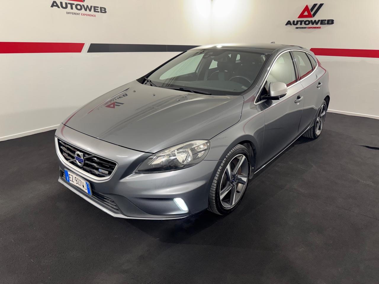 Volvo V40 D2 Geartronic R-design TAGLIANDI VOLVO CASAMADRE