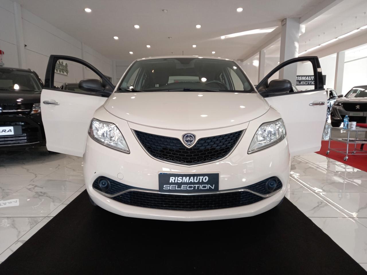 Lancia Ypsilon 1.2 69 CV 5 porte GPL Ecochic Platinum
