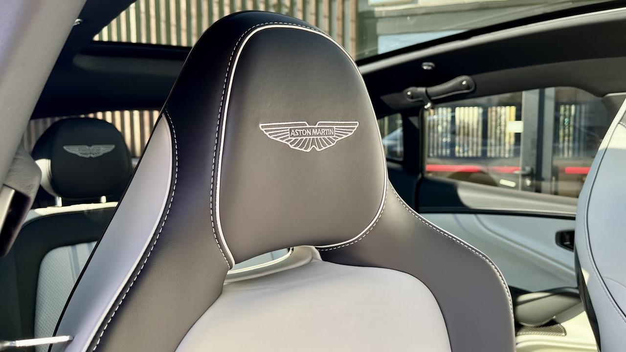ASTON MARTIN DBX707 4.0