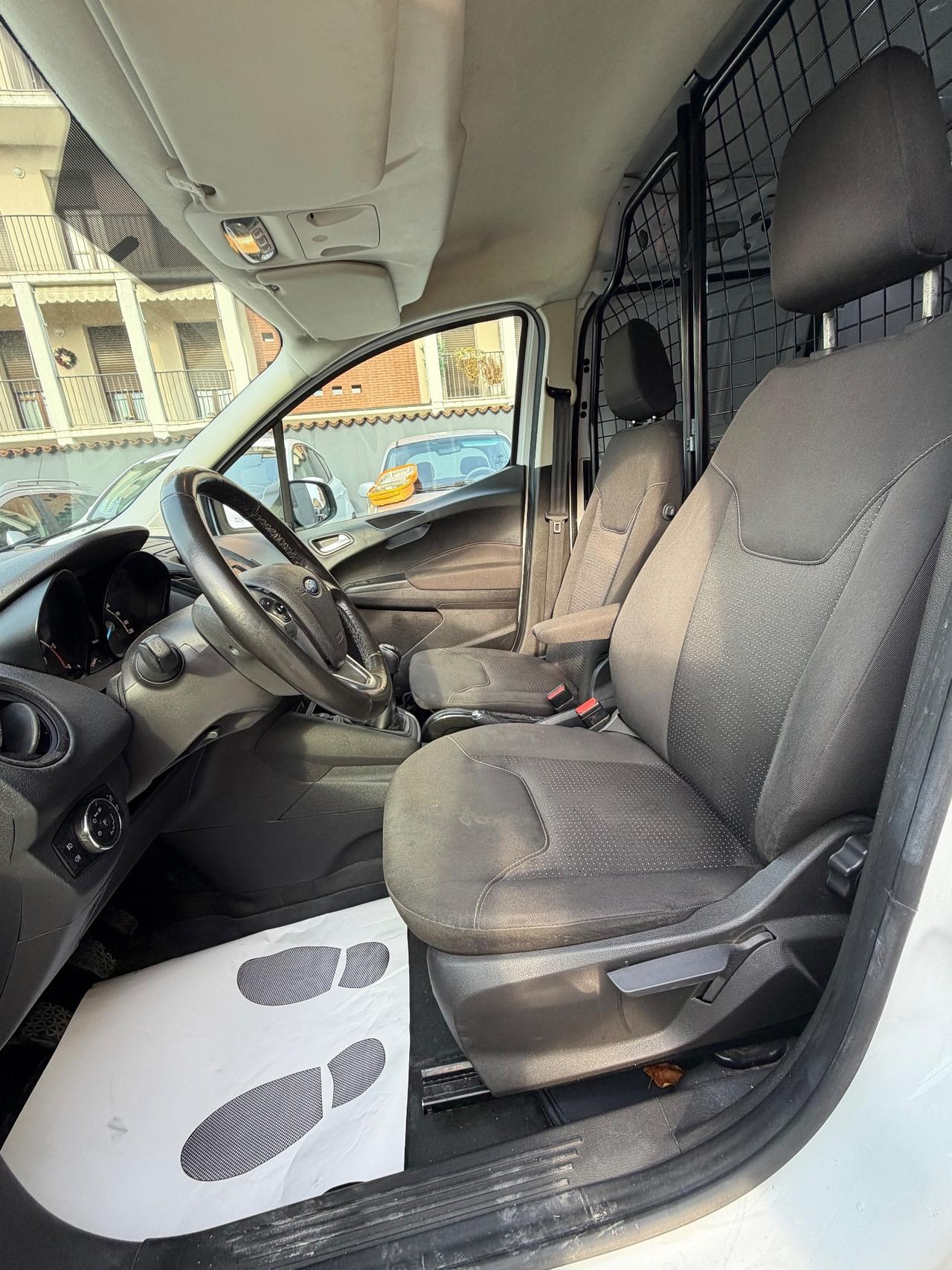 Ford Tourneo Courier 1.5 TDCI 100 CV S&S Plus