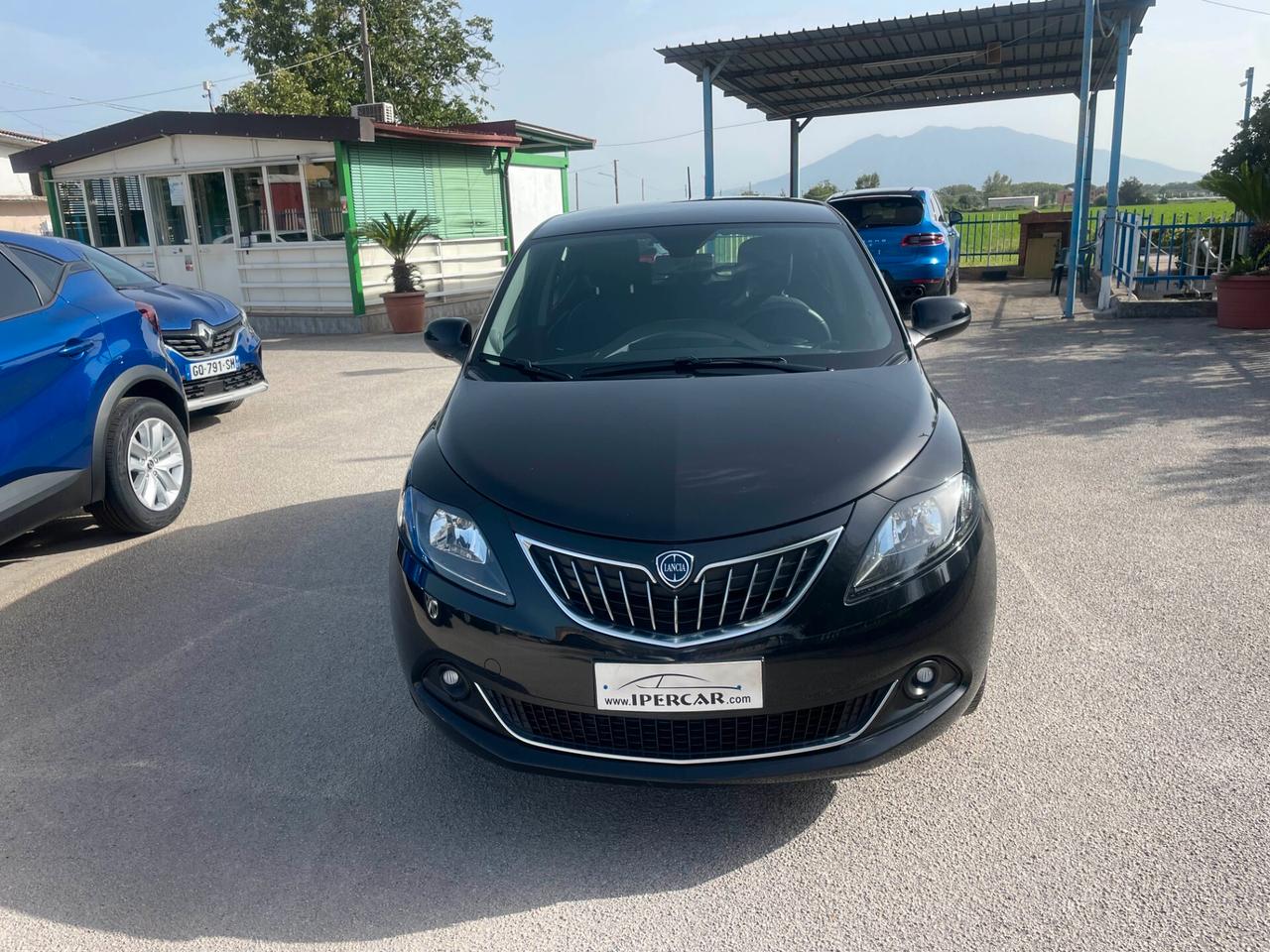 Lancia Ypsilon 1.0 FireFly 5 porte S&S Hybryd Gold