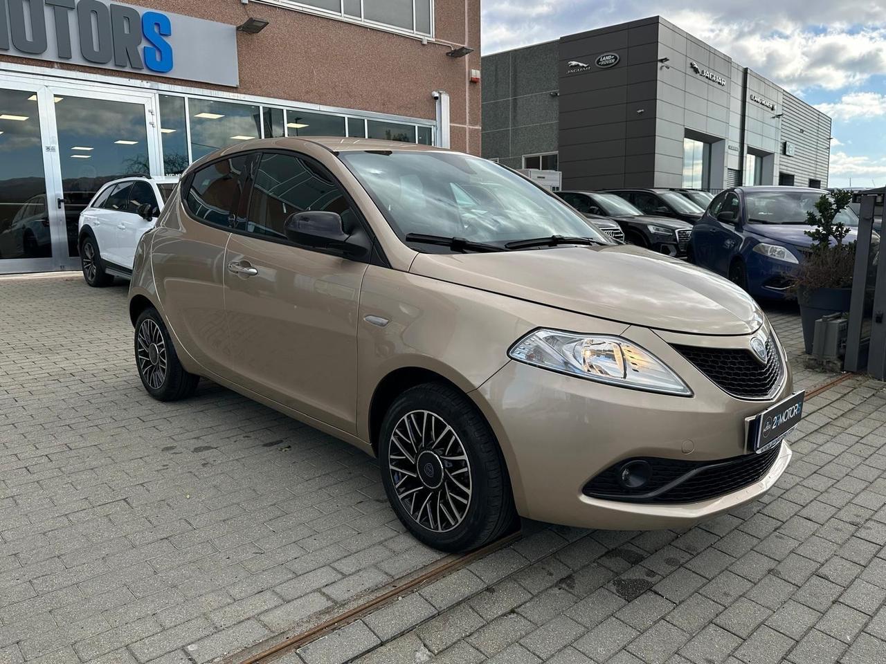 Lancia Ypsilon 1.0 firefly hybrid Maryne s&s 70cv