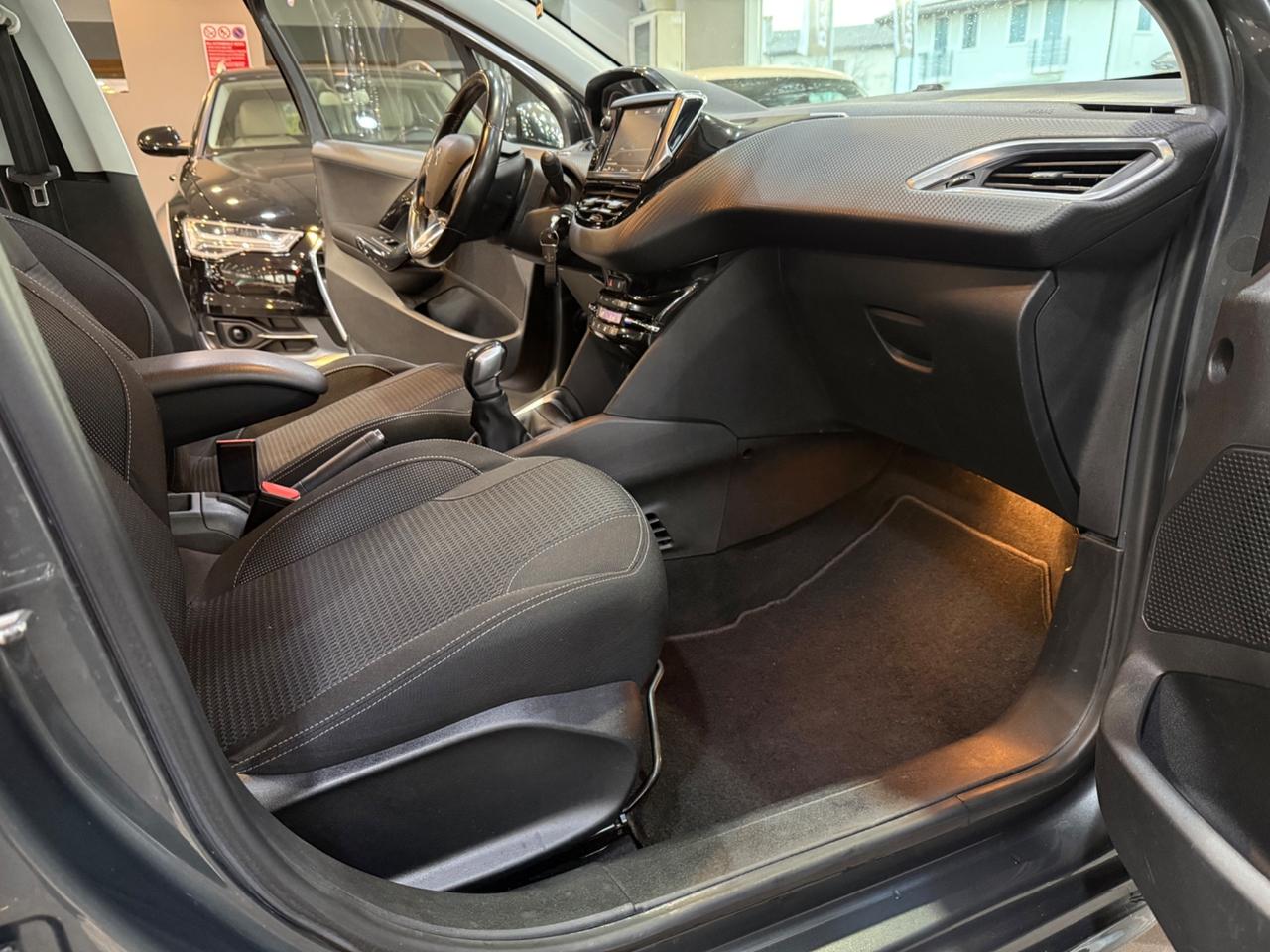 Peugeot 208 1.2 Access 82cv DISTRIBUZIONE FATTA !!