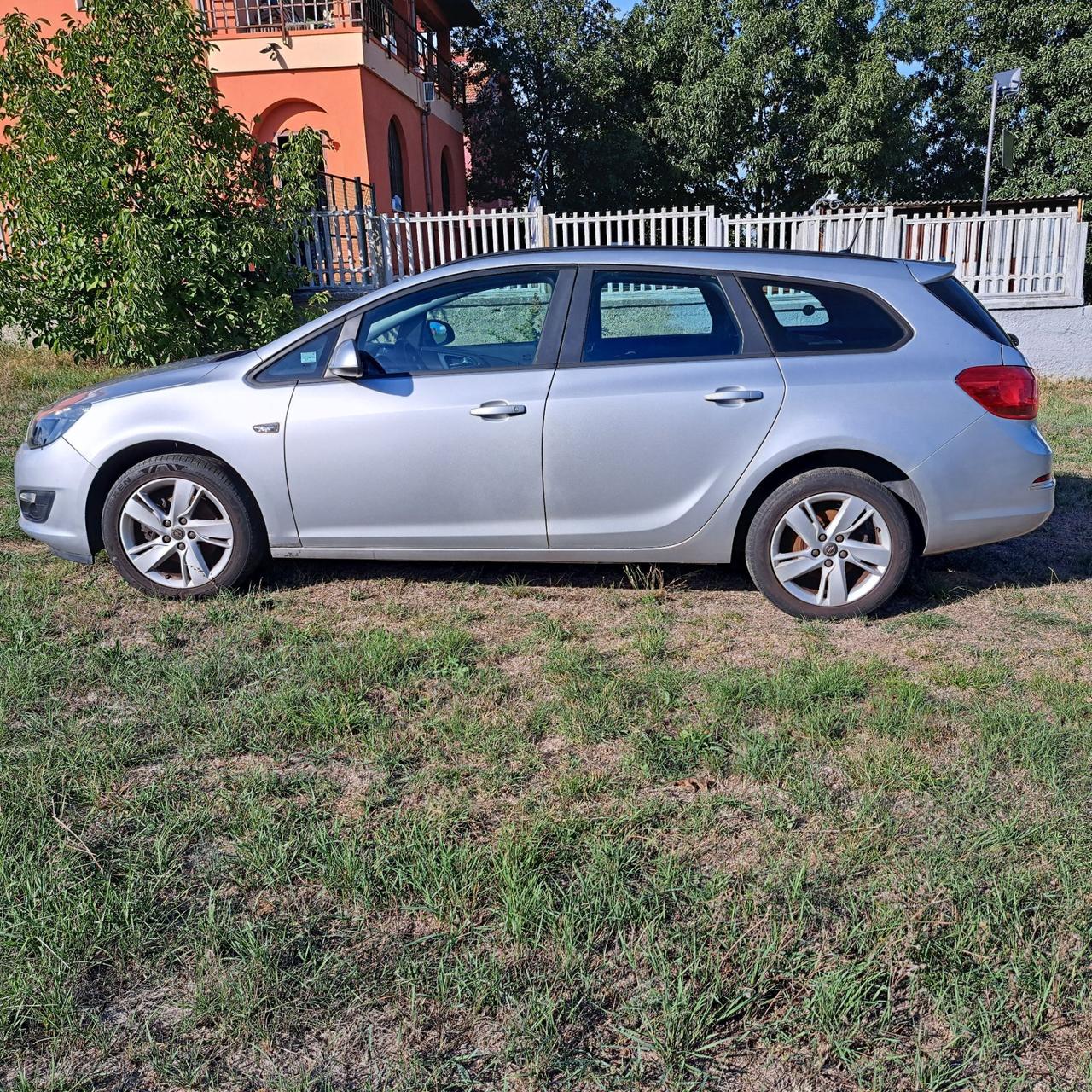 Opel Astra 1.7 CDTI 110CV Sports Tourer Cosmo