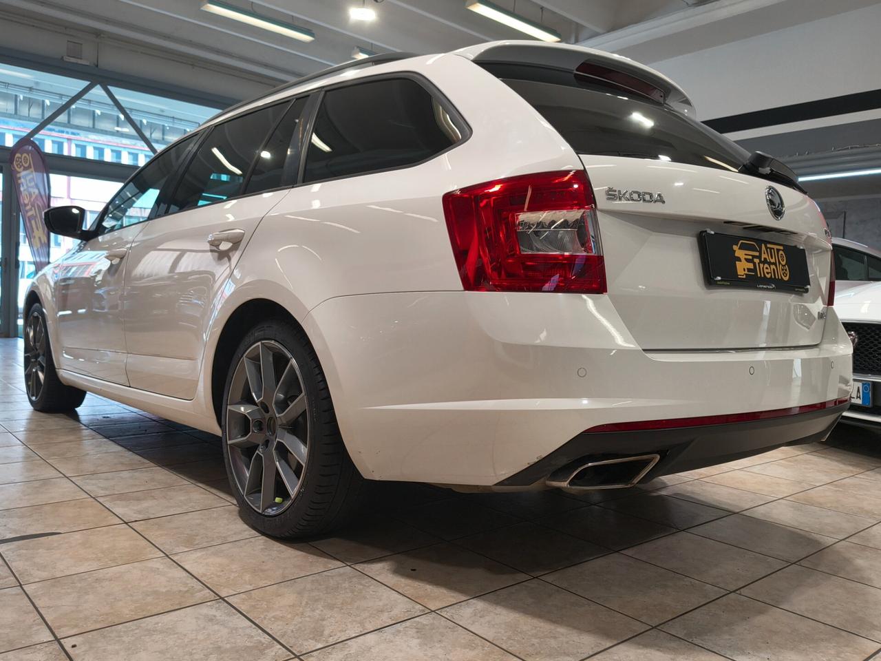 Skoda Octavia 2.0 TDI DSG Wagon RS 129.000 km