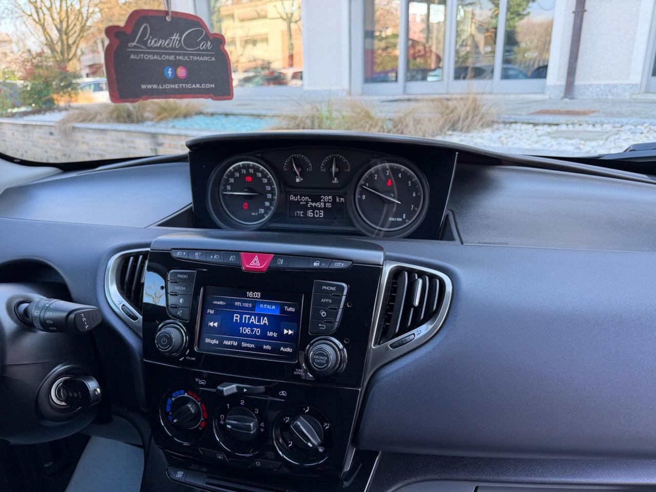 Lancia Ypsilon 1.2 69 CV 5 porte Mya