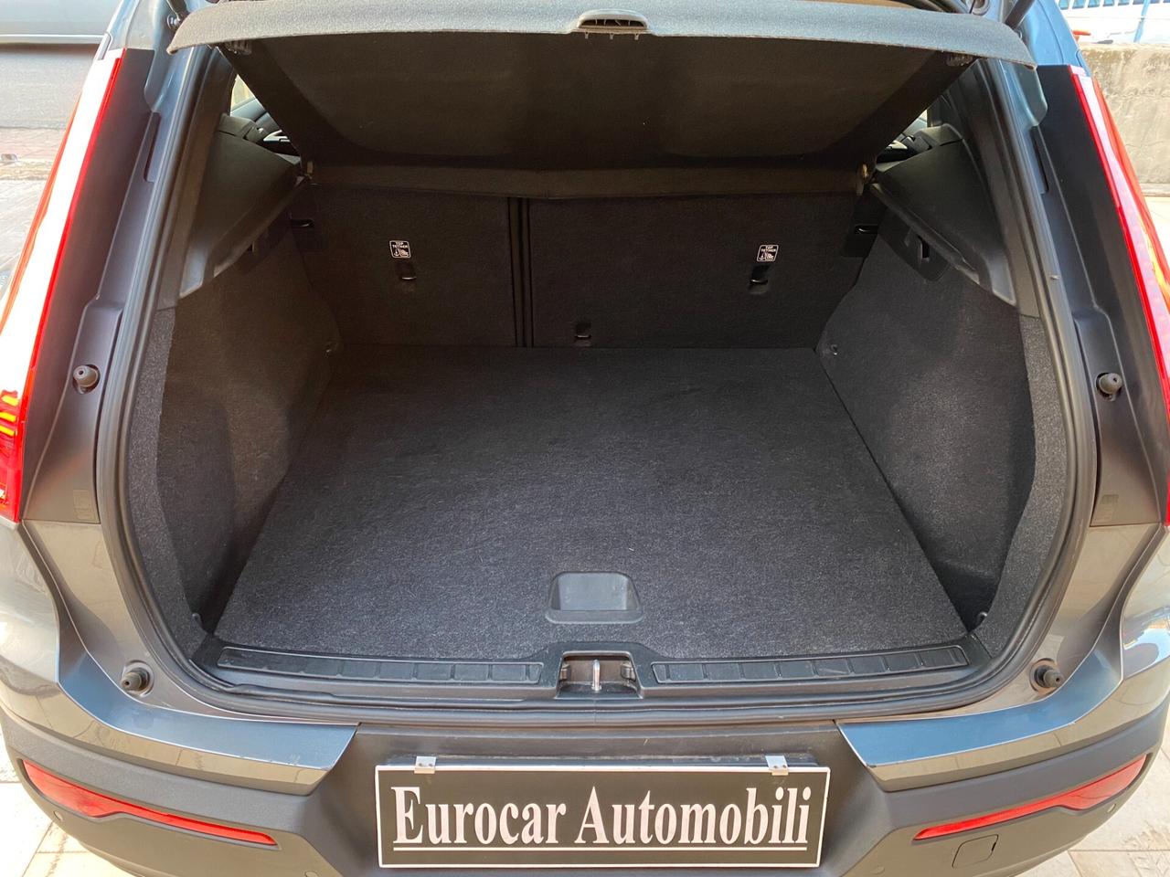 Volvo XC40 D3 Momentum 2.0 TDI 150CV