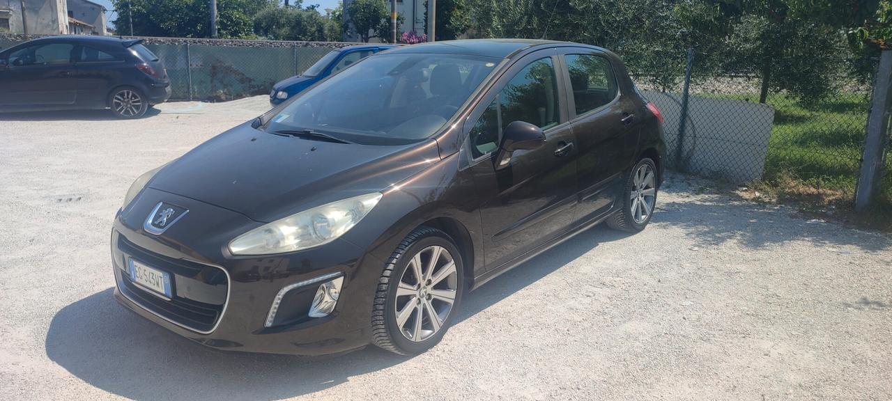 Peugeot 308 1.6 8V e-HDi 112CV Stop&Start 5p. Business