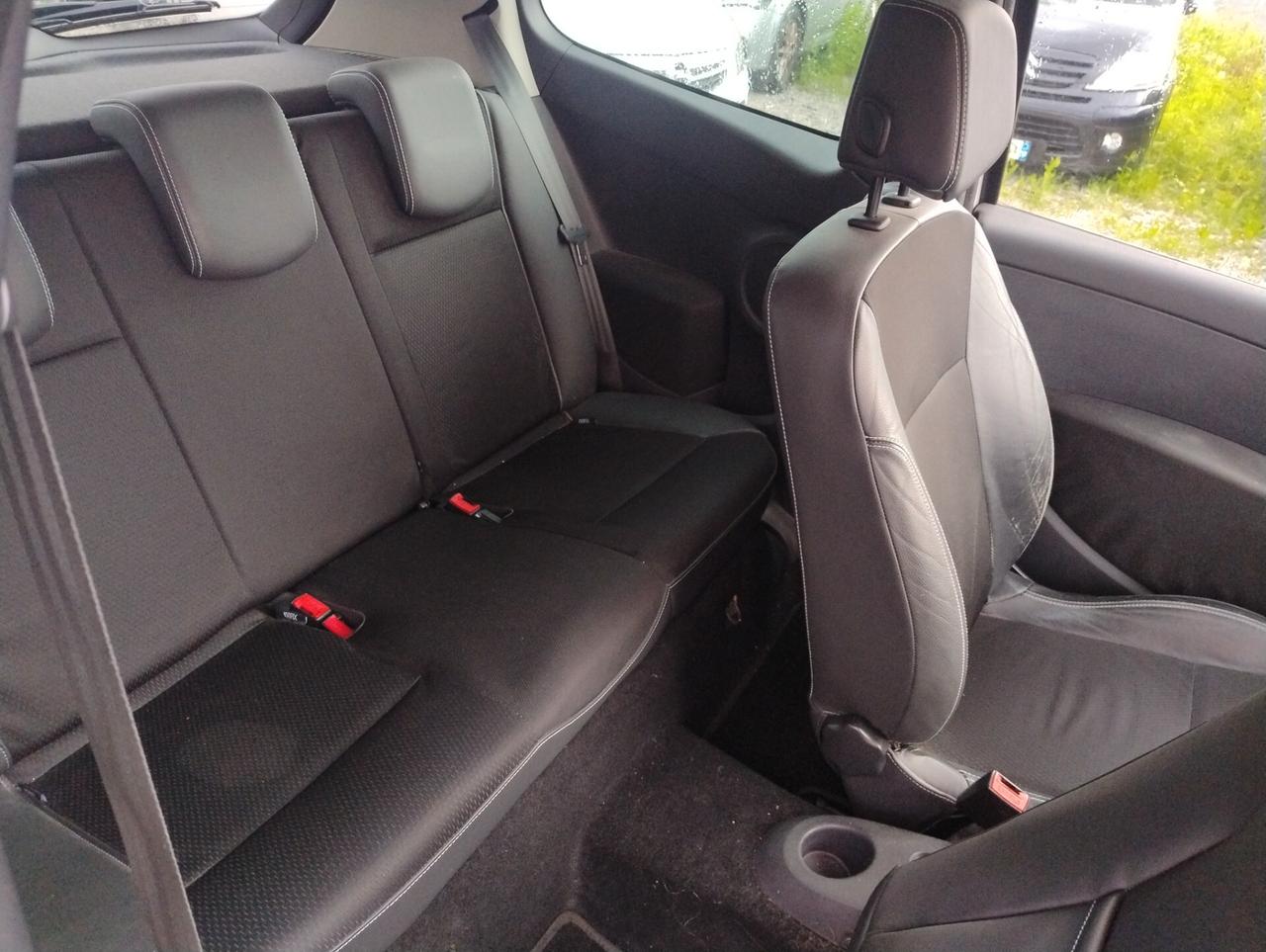 Renault Clio 1.2 16V 3 porte Le Iene