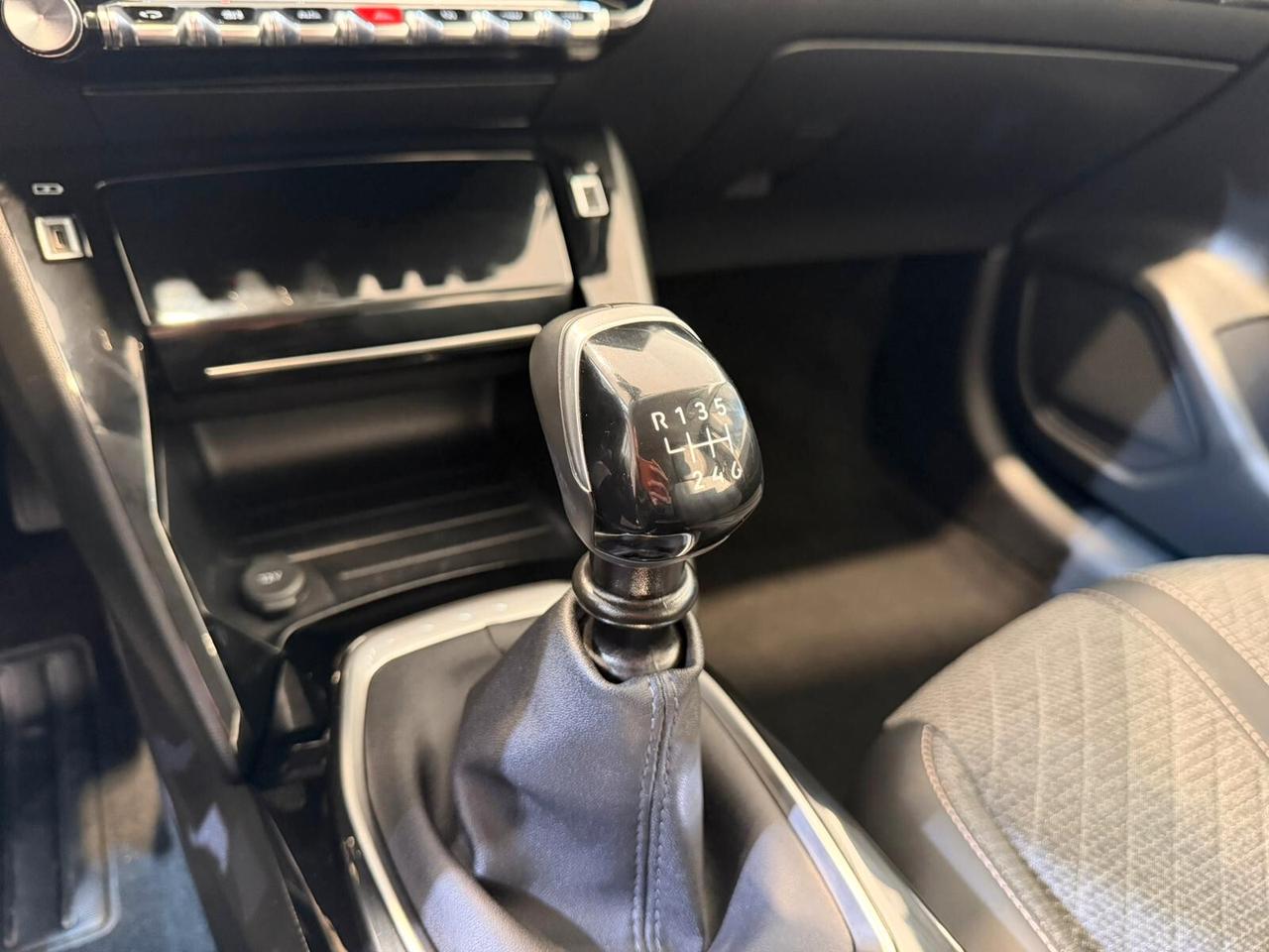Peugeot 208 PureTech 100 Stop&Start 5 porte Allure