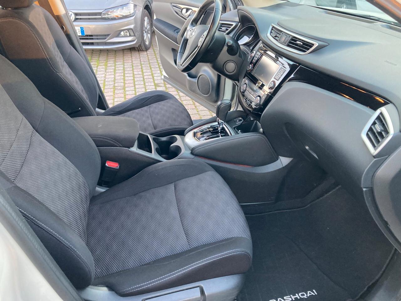 Nissan Qashqai II 1.6 dci N-Connecta 2wd 130cv xtronic