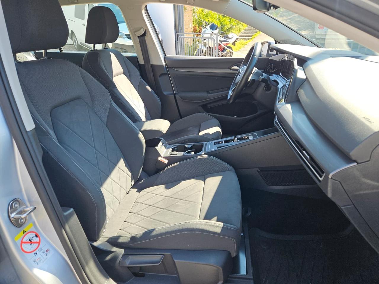 Volkswagen Golf 1.5 eTSI 130 CV EVO ACT DSG Style