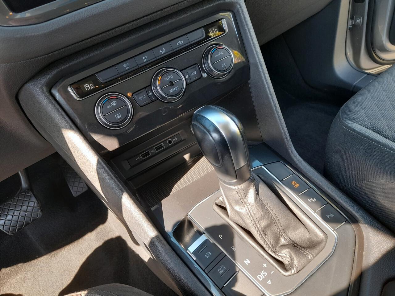 Volkswagen Tiguan 2.0 TDi DSG *FULL OPT* daVETRINA