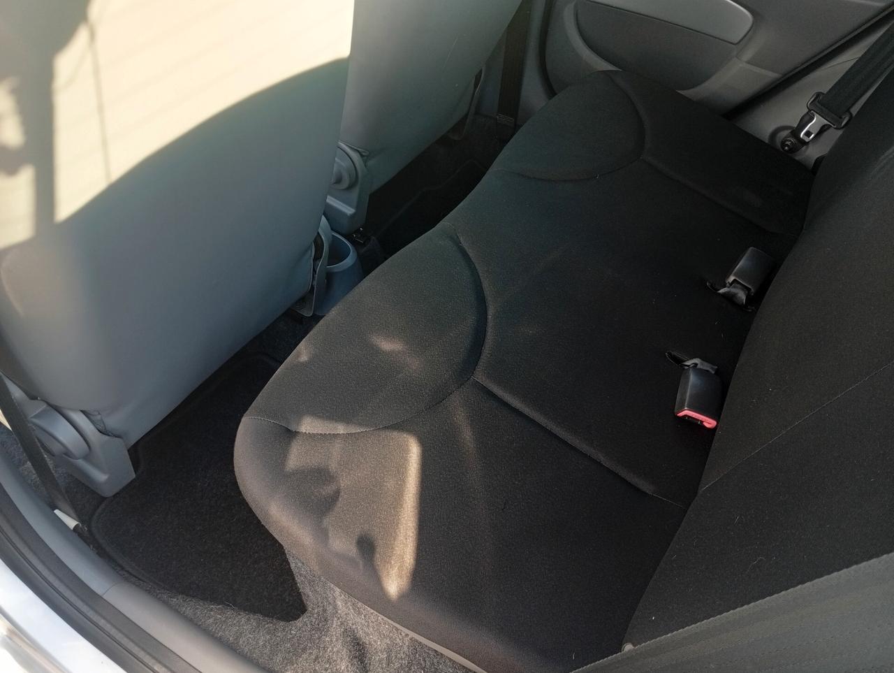 Toyota Aygo 1.0 12V VVT-i 5 porte Sol NEOPATENTATI OK