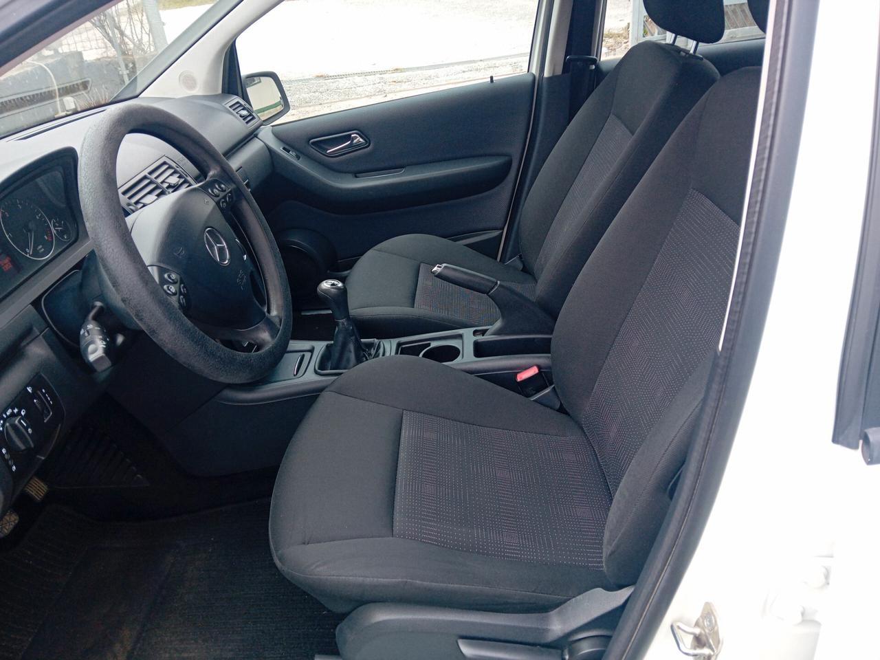 Mercedes-benz A 160 CDI BlueEFFICIENCY Executive