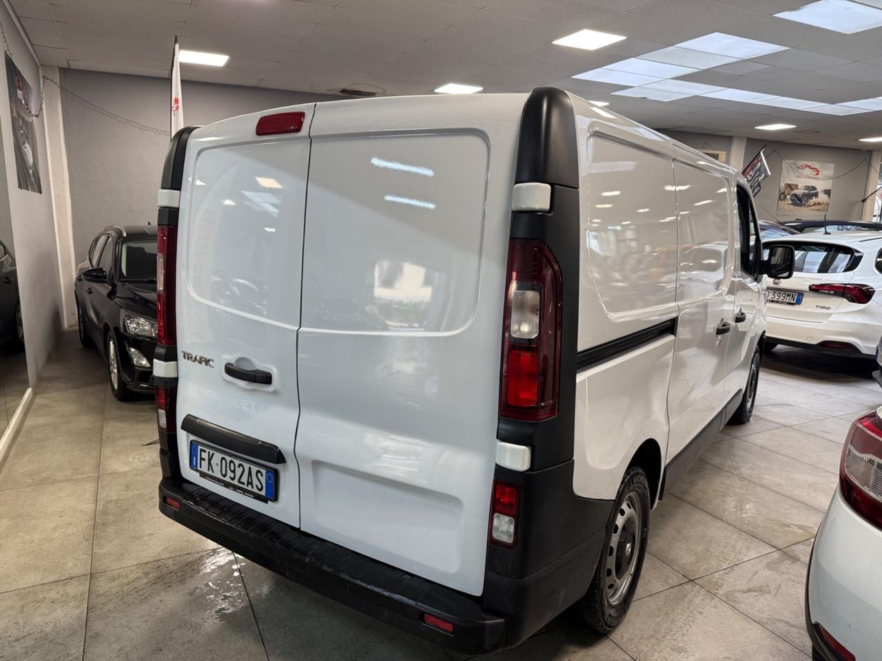 Renault Trafic T27 1.6 dCi 121CV Iva Compresa