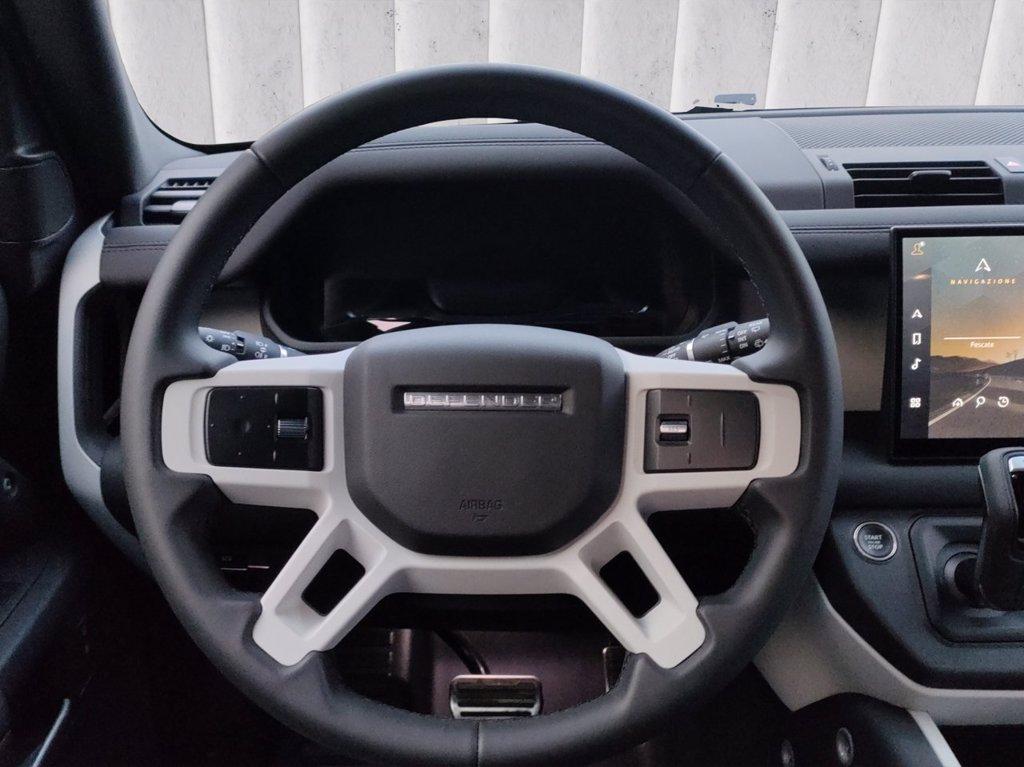 LAND ROVER Defender (2019) LAND ROVER 110 3.0D I6 200 CV AWD Auto X-Dynamic SE del 2025