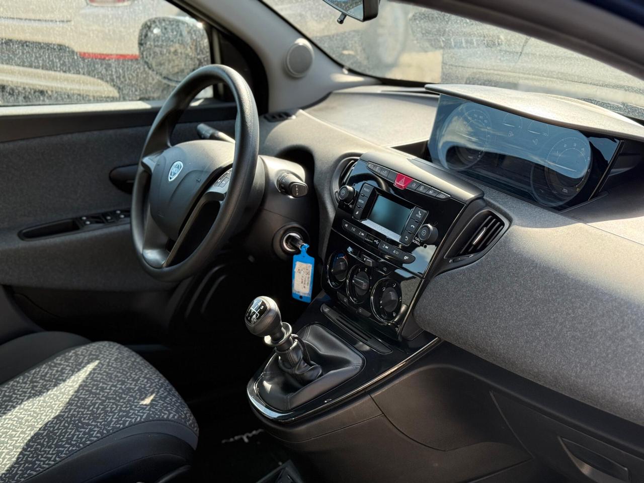 Lancia Ypsilon 1.0 FireFly 5 porte S&S Hybrid Gold Plus