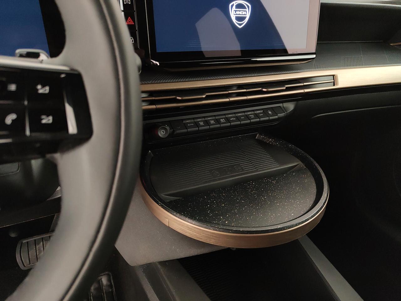 Lancia Ypsilon Hybrid e-DCT LX