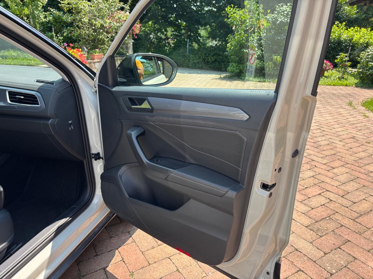 Volkswagen T-Roc 1.5 TSI 16000 Km - 03/2024