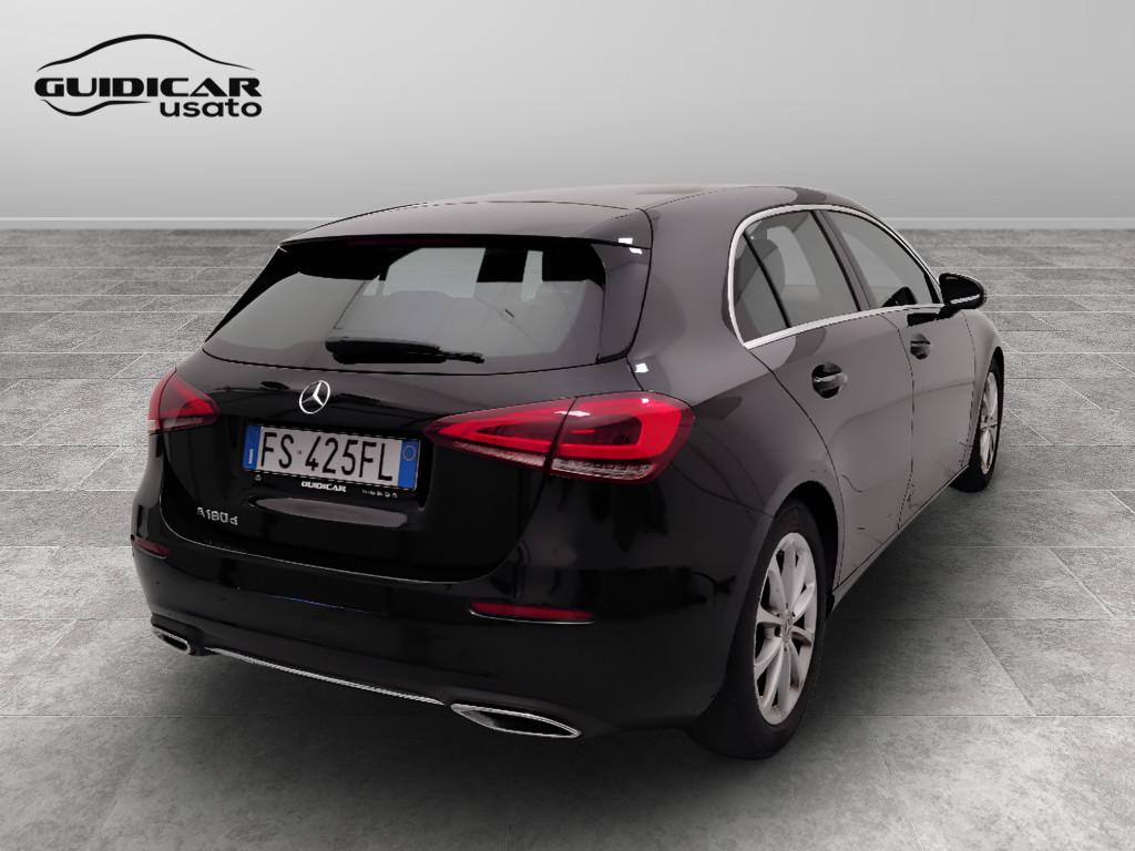Mercedes-Benz Classe A - W177 2018 - A 180 d Sport auto