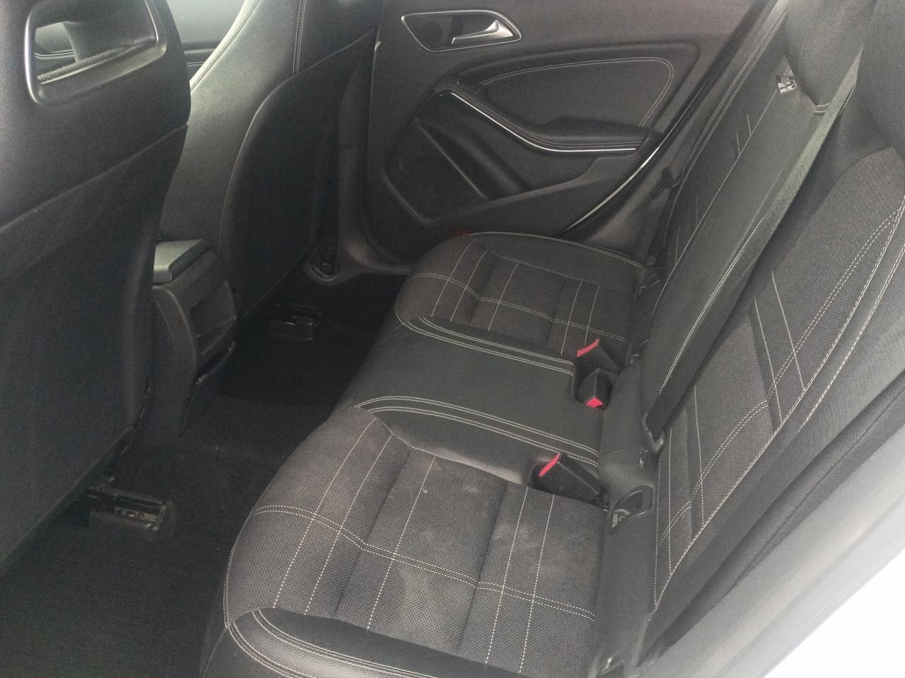 Mercedes-benz CLA 200 d Business