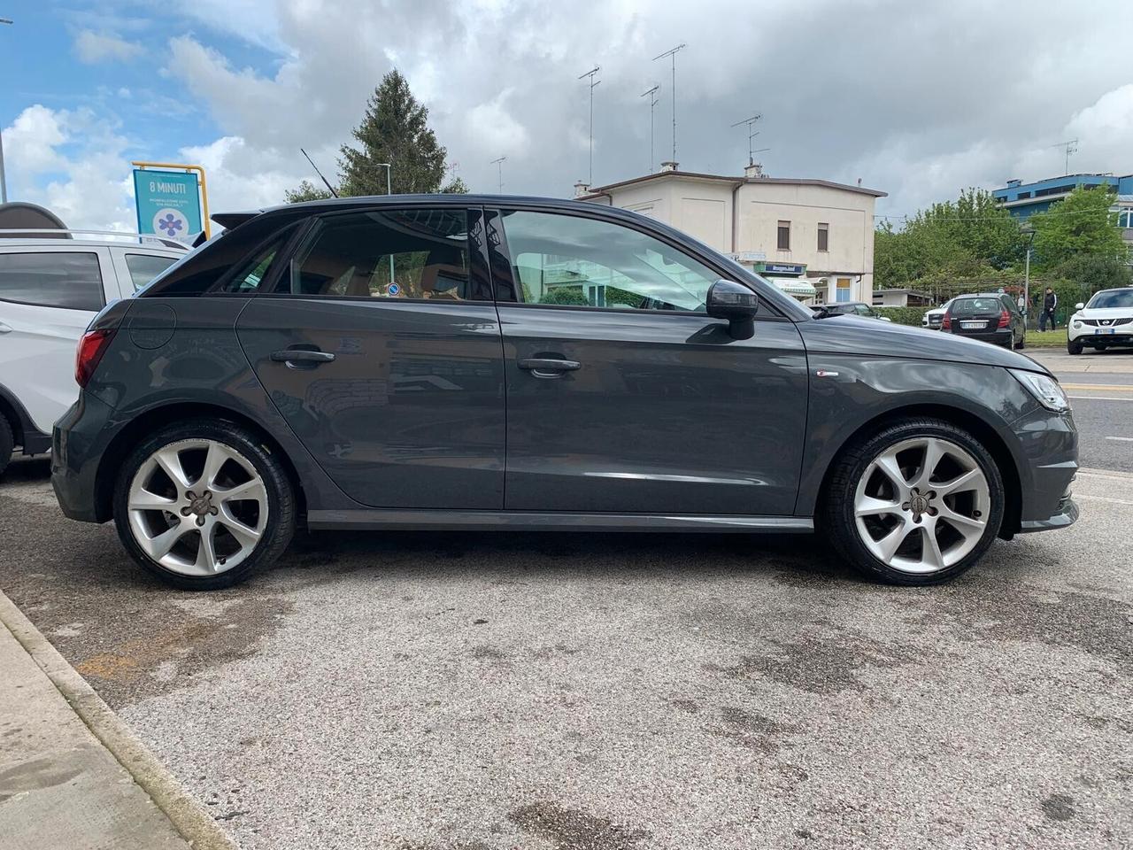 Audi A1 Ultra S-Line NEOPAT. UNICOPROP.
