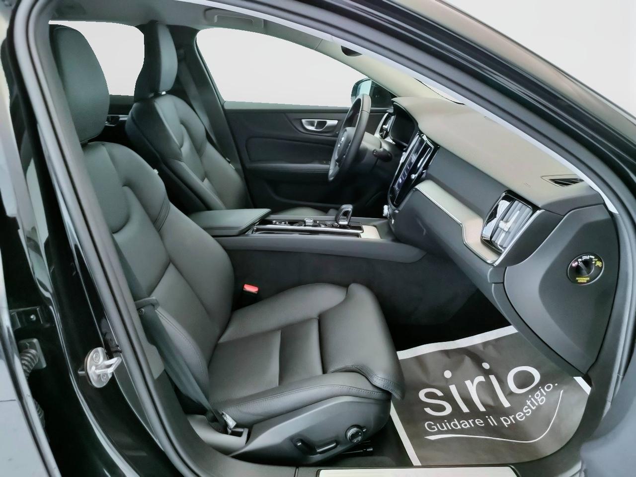 VOLVO V60 II 2023 - V60 2.0 b4 Plus Dark auto