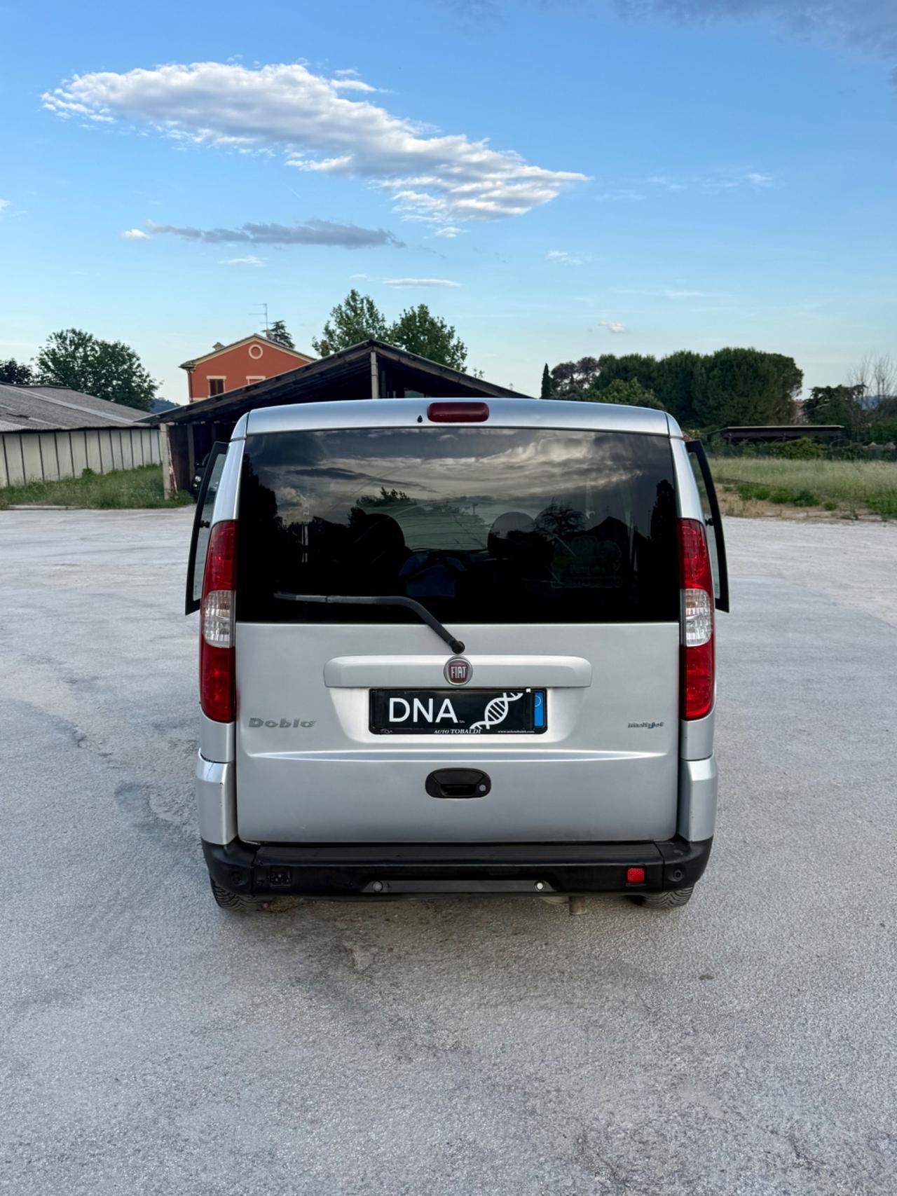 Fiat doblo 5 posti 1.9 JTD neopatentati