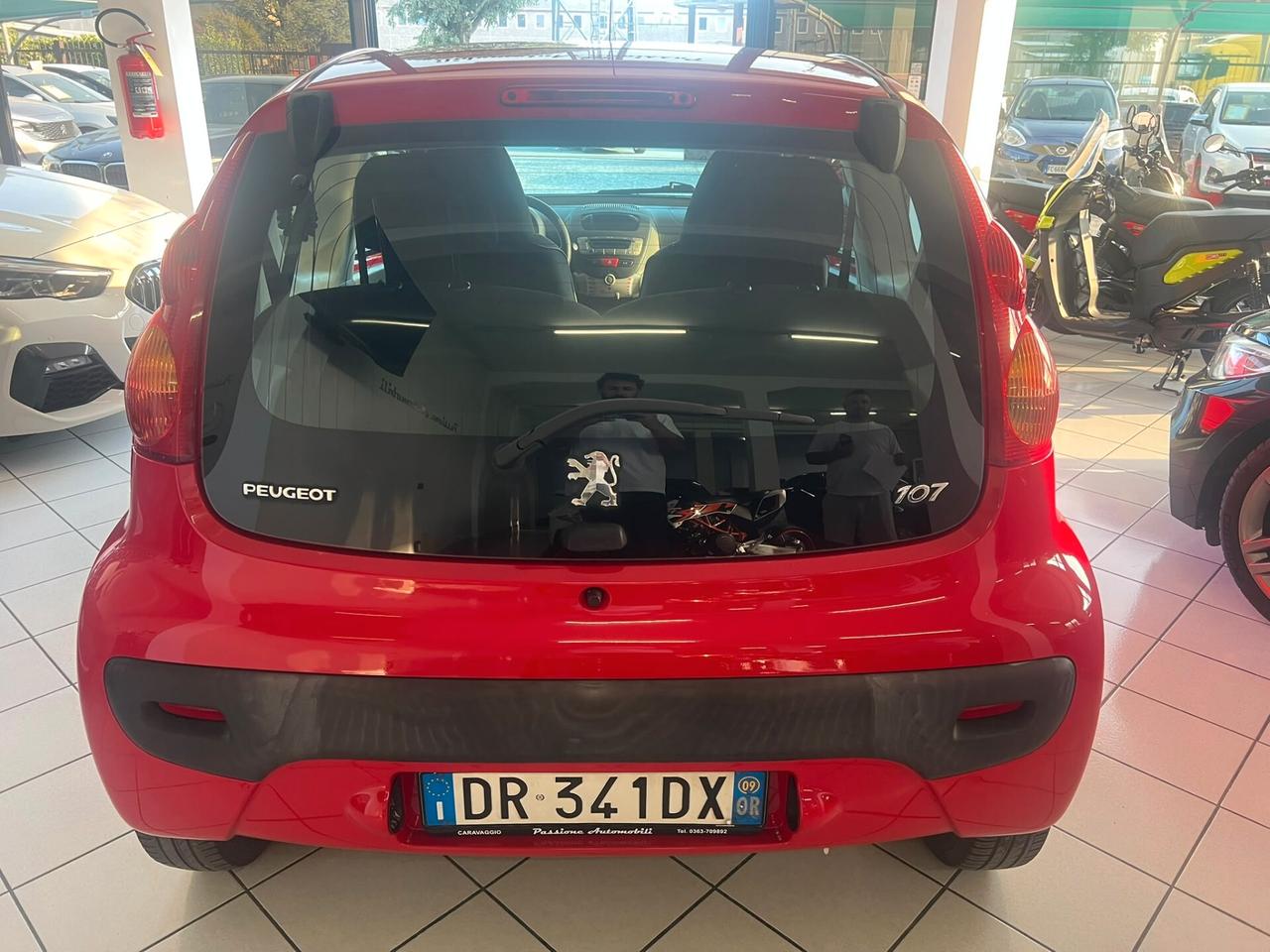 Peugeot 107 1.0 68CV 5p. Plaisir