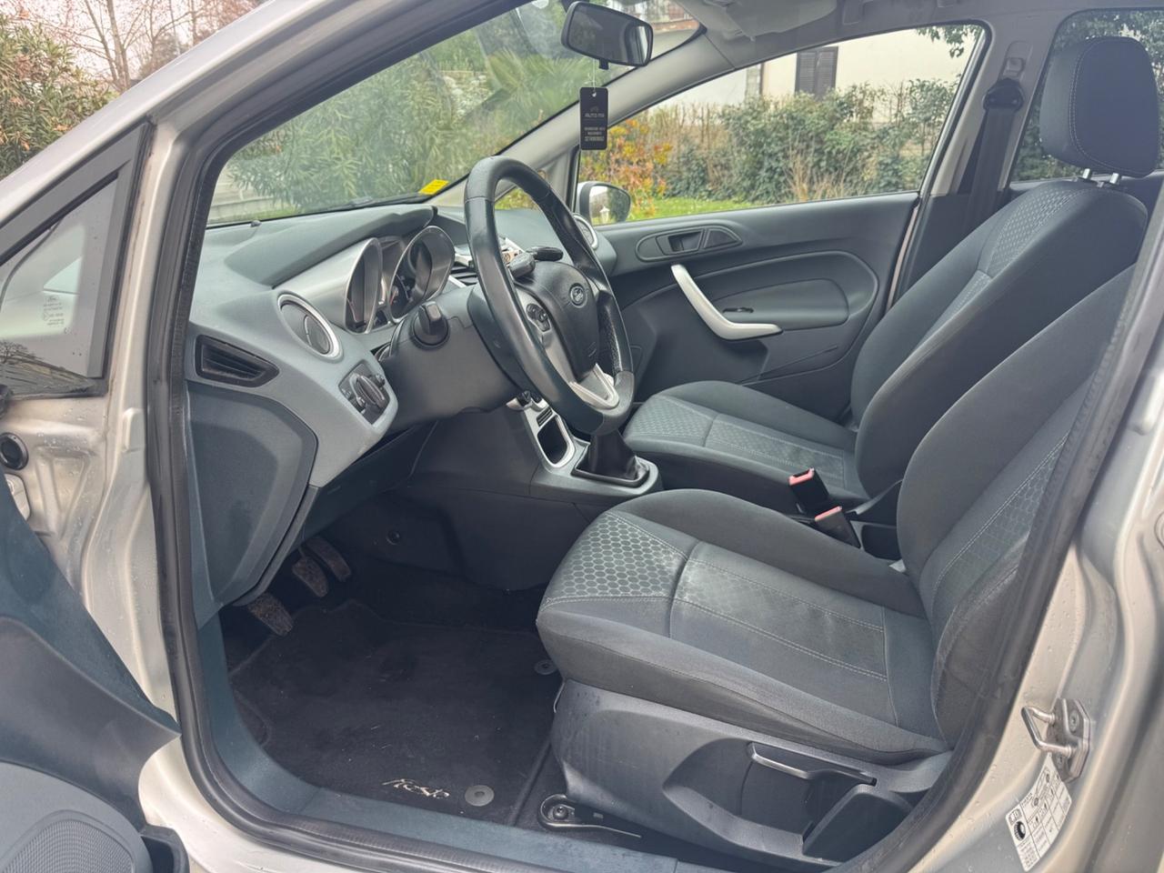 Ford Fiesta 1.4 5 porte Bz.- GPL Titanium OK NEOPATENTATI