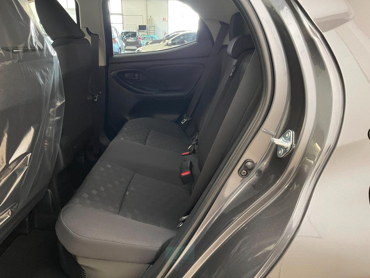 Toyota Yaris Trend Teck Pack 1.5h-Ok Neopatentato-LEGGI SOTTO