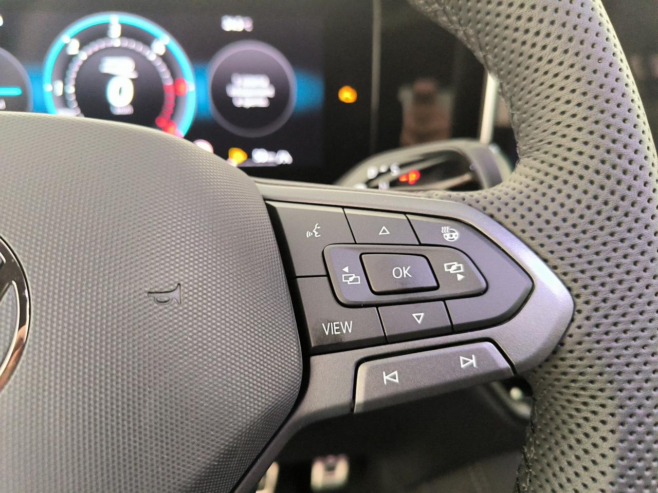 Volkswagen Tiguan 2.0 tdi r-line plus 150cv dsg