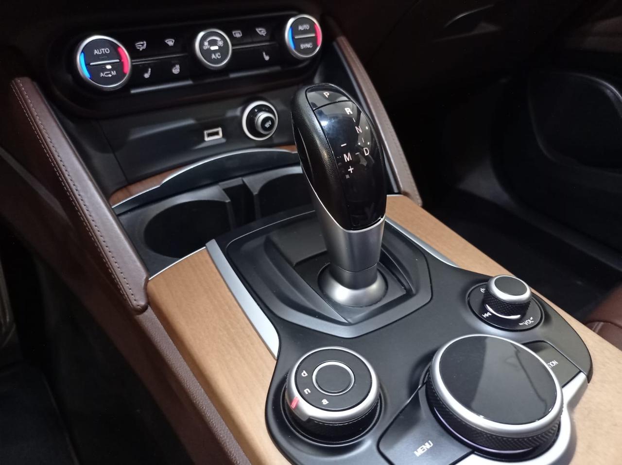 Alfa Romeo Stelvio 2.2 Turbodiesel 210 CV AT8 Q4 Executive 2018