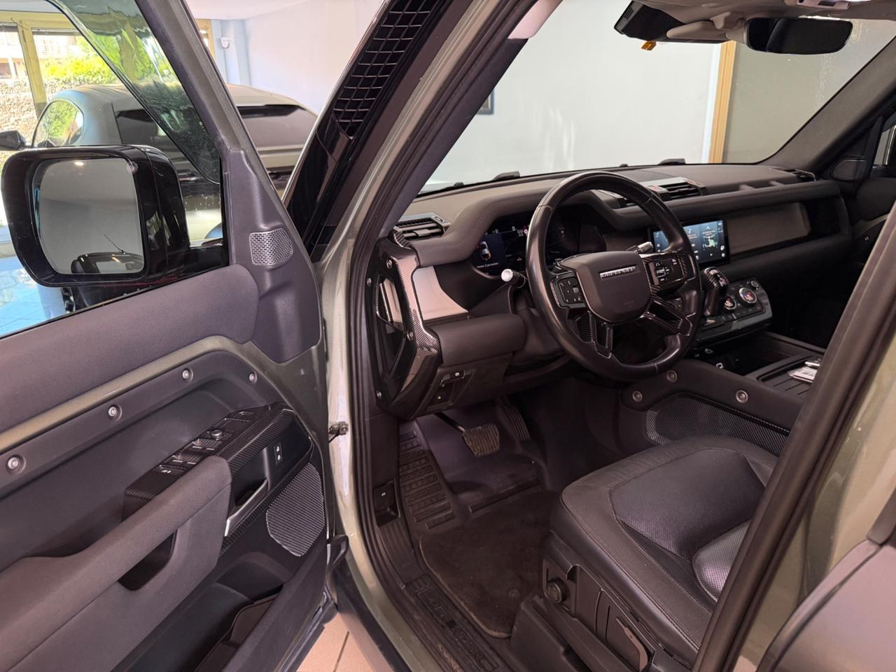 Defender 110 2.0 SD4 240CV AWD Auto 72 Yrs. WEB Edition