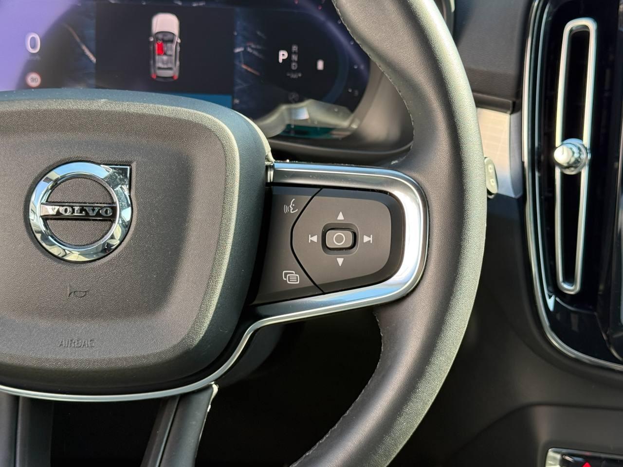 VOLVO XC40 2023 - XC40 2.0 b3 Core auto