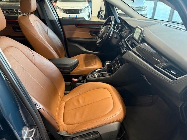 Bmw 2er Active Tourer 220d xDrive Luxury aut.