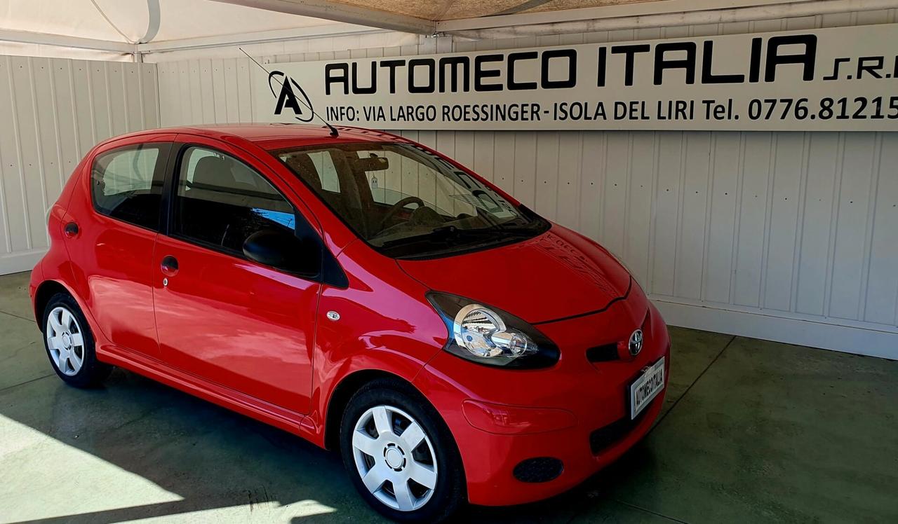 Toyota Aygo 1.0 BENZ - 5 porte - 2010 - KM. 100.000
