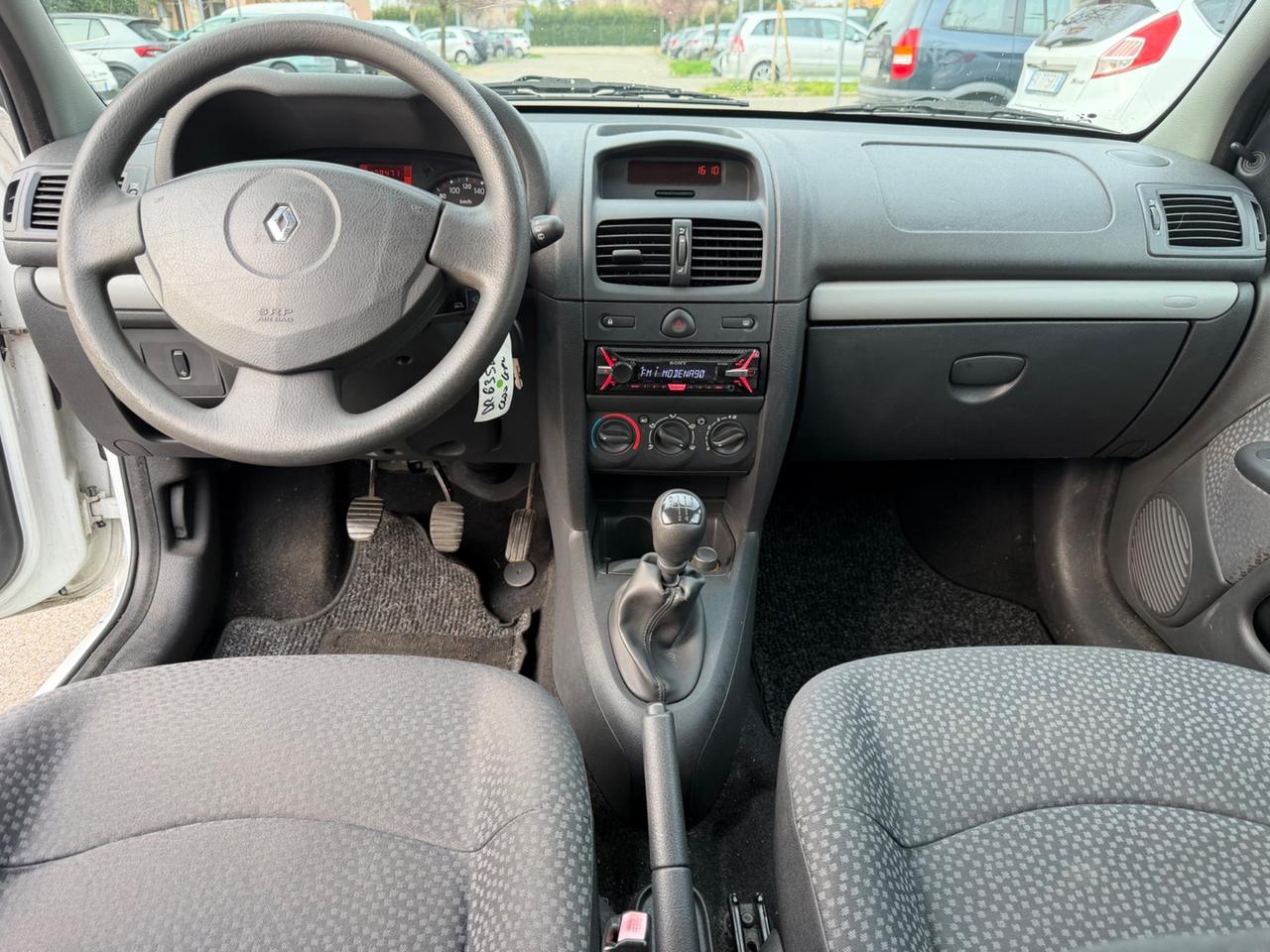 Renault Clio storia gel della casa