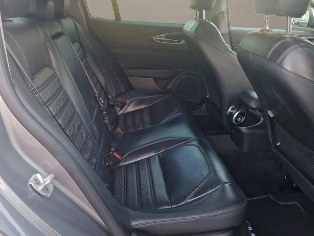 ALFA ROMEO Giulia 2.2 Turbodiesel 210 CV AT8 AWD Q4 Veloce