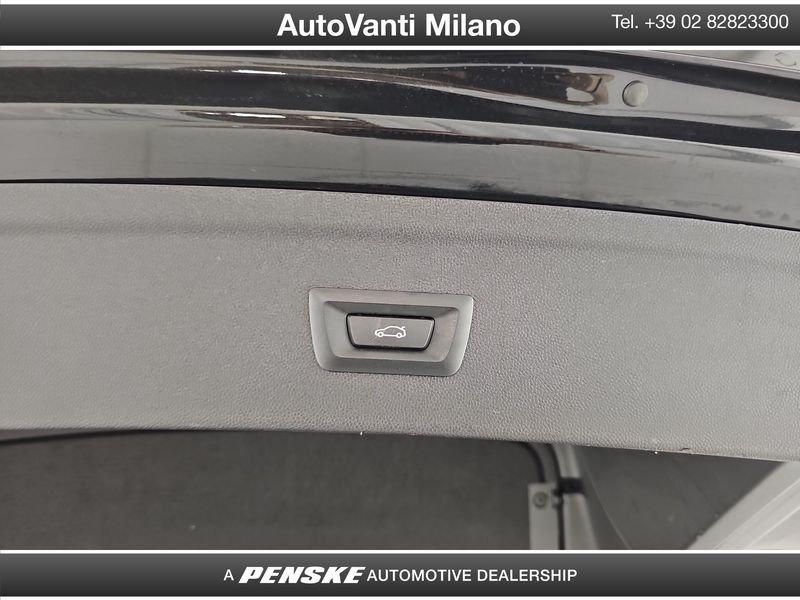 BMW iX xDrive40 Pacchetto Sportivo