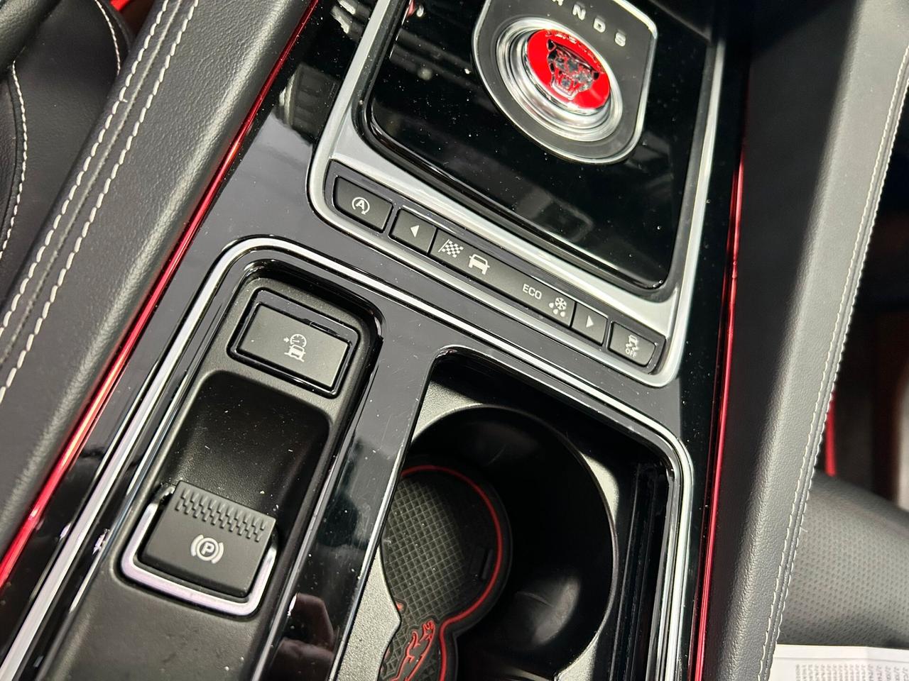 Jaguar F-Pace 2.0 D R-SPORT MOTORE NUOVO 2017