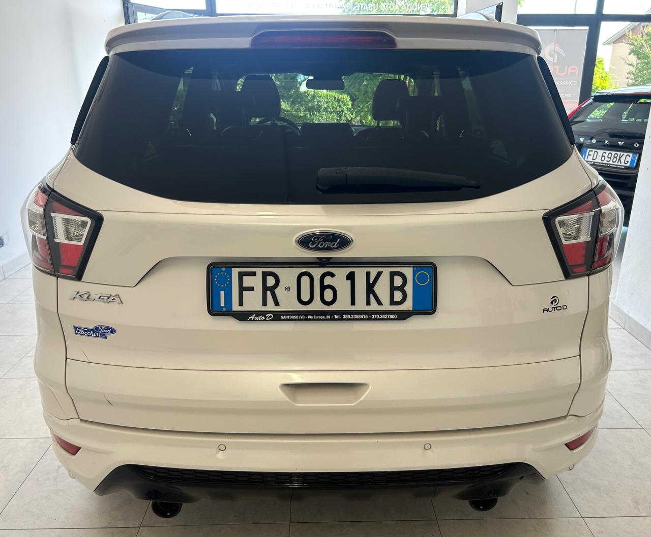 Ford Kuga 2.0 TDCI 180 CV 4WD Powershift ST-Line