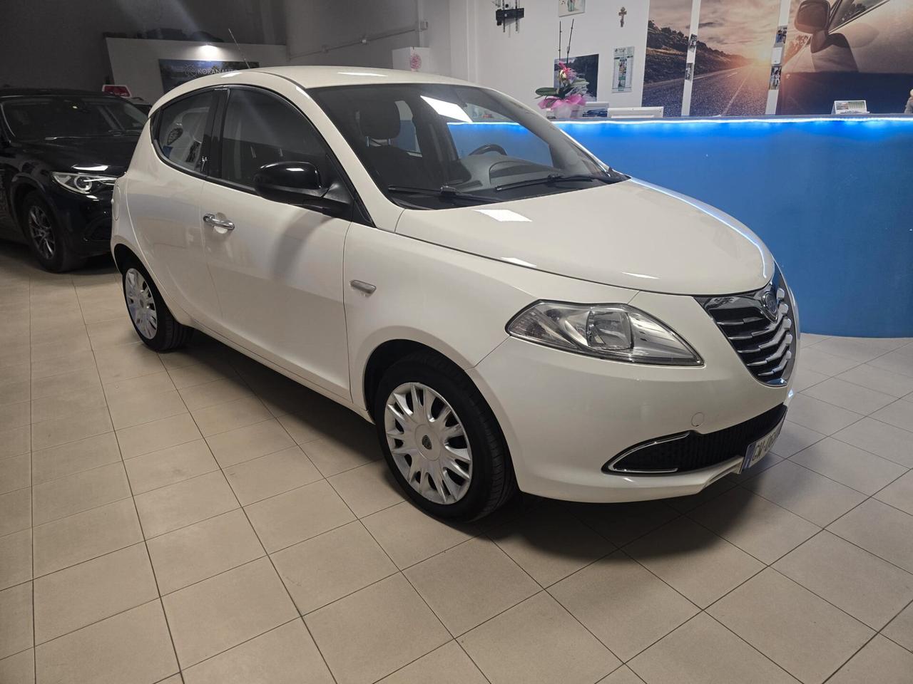 Lancia Ypsilon 1.2 69 CV 5 porte Platinum