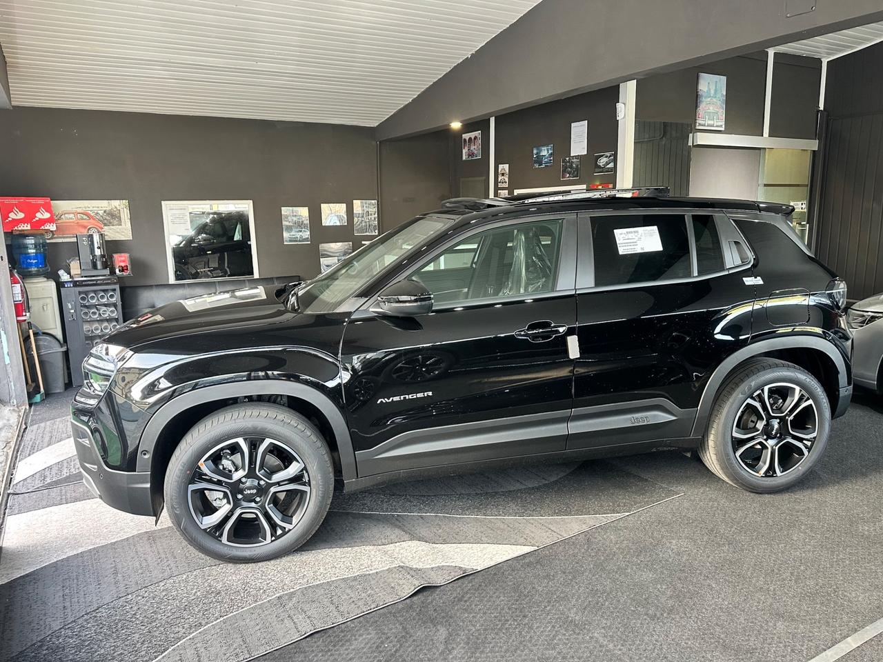 Jeep Avenger 1.2 Turbo 110 CV MHEV Summit