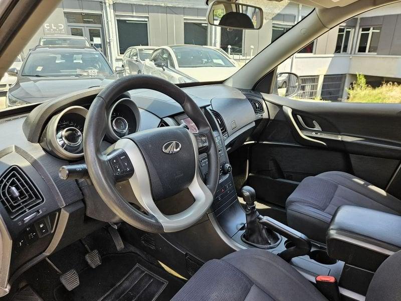 Mahindra XUV500 W6 FWD (4x2) 7POSTI