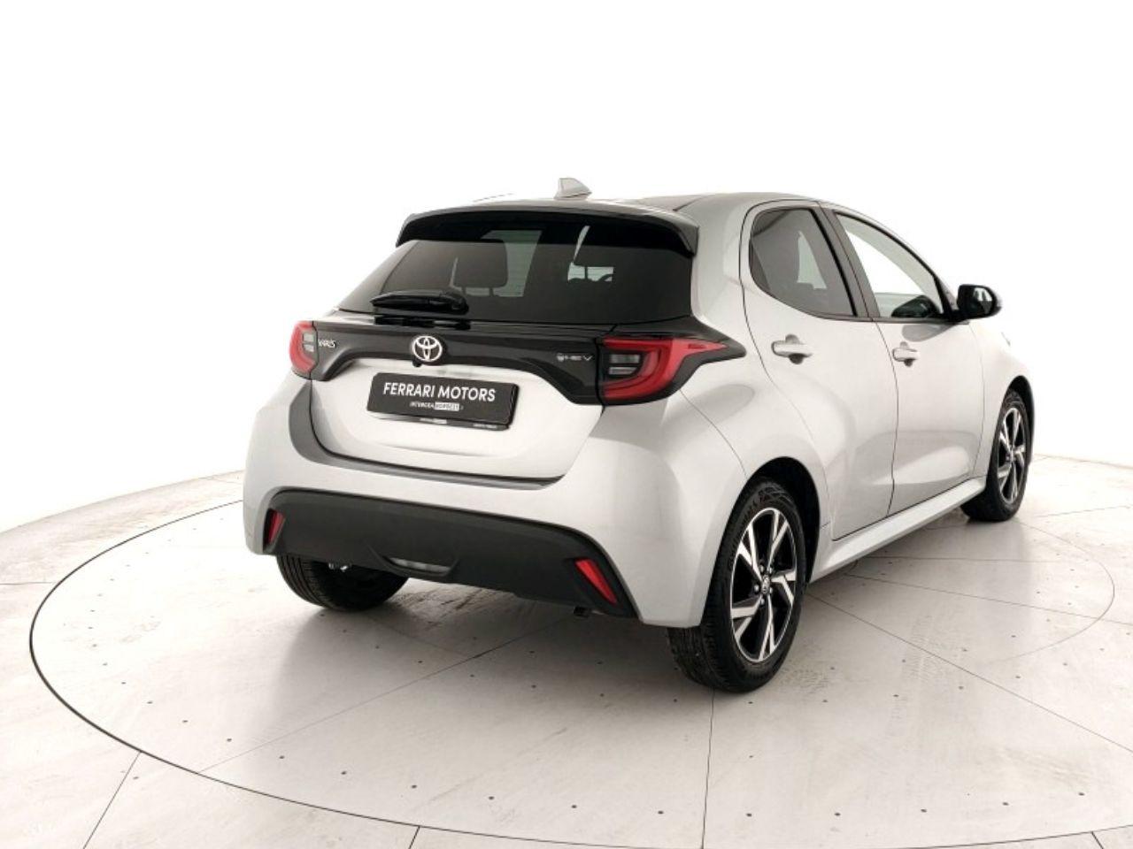 TOYOTA Yaris 1.5h Trend